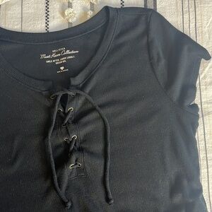 Hollister co • lace up ribbed crop short sleeve top